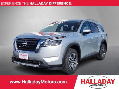 2025 Nissan Pathfinder SL 4WD