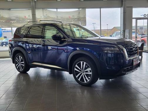 2025 Nissan Pathfinder Platinum 4WD