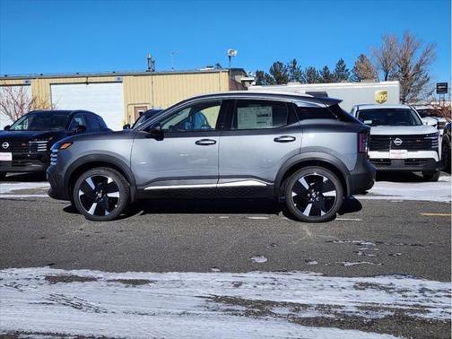 2025 Nissan Kicks SR