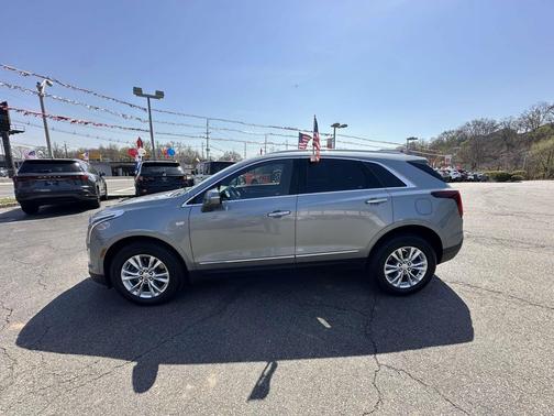 Argent Silver Metallic 2025 Cadillac XT5 Luxury