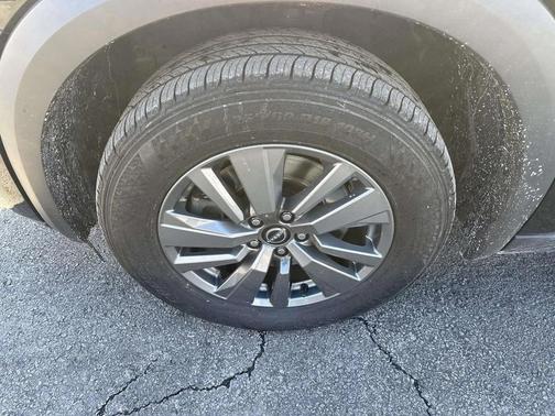 2024 Nissan Pathfinder SV 4WD