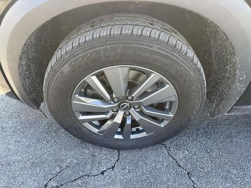 2024 Nissan Pathfinder SV 4WD