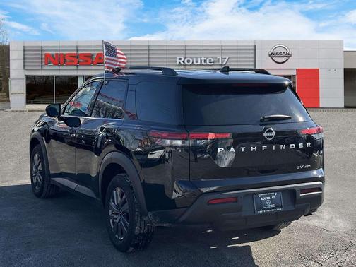 2024 Nissan Pathfinder SV 4WD