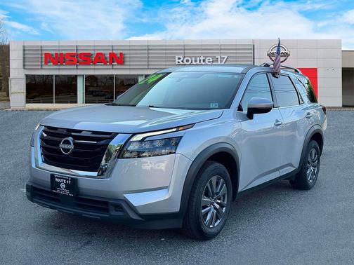 2024 Nissan Pathfinder SV 4WD