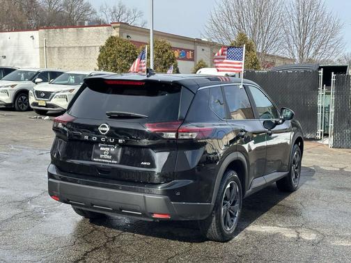 2025 Nissan Rogue SV