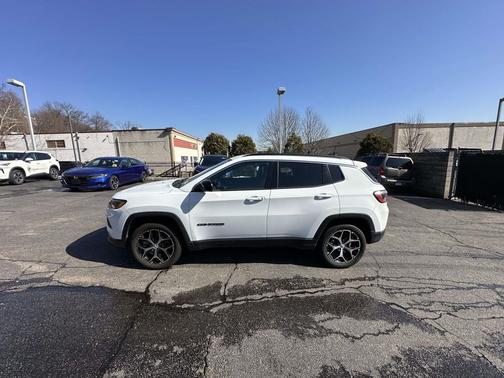 2024 Jeep Compass Latitude