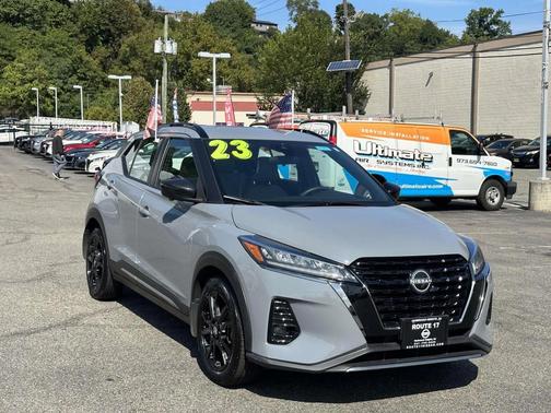 2023 Nissan Kicks SR