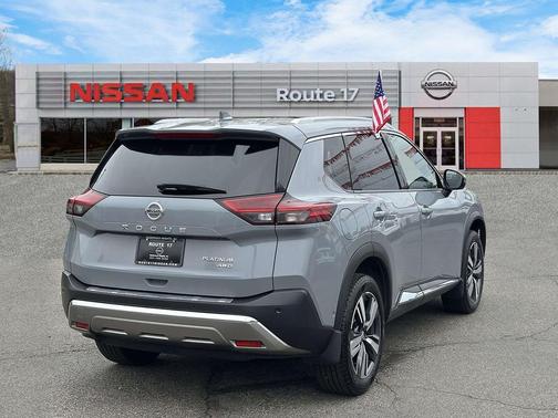 Boulder Gray Pearl 2021 Nissan Rogue Platinum