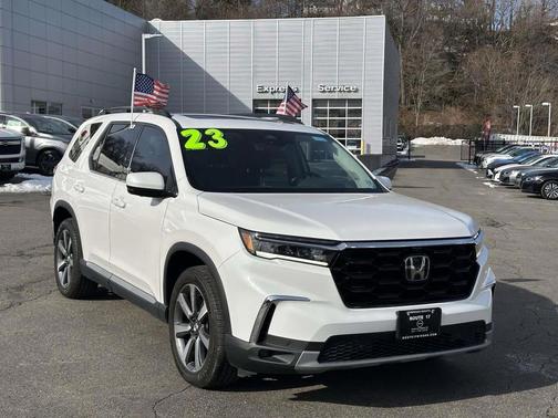 2023 Honda Pilot AWD Elite
