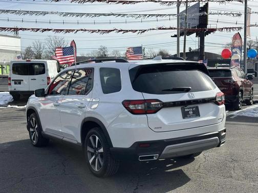 2023 Honda Pilot AWD Elite