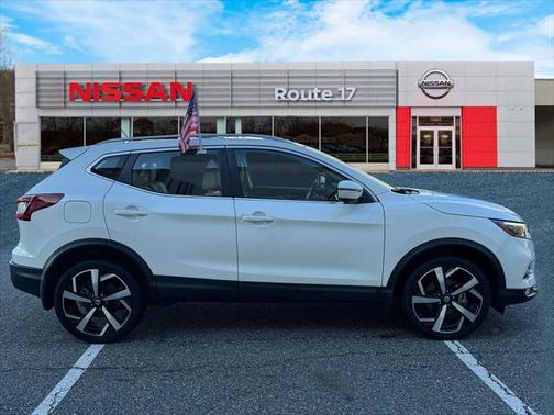2021 Nissan Rogue Sport SL