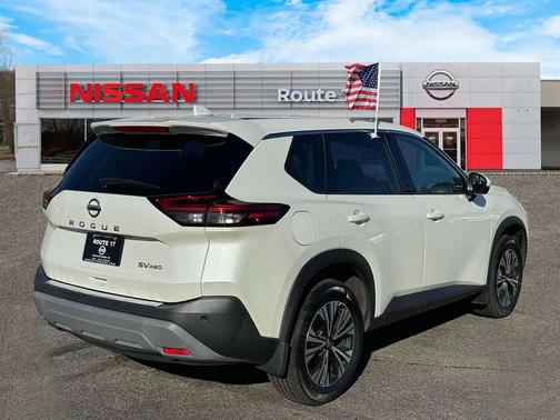 2021 Nissan Rogue SV