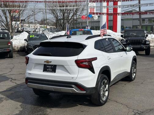 2025 Chevrolet Trax LT