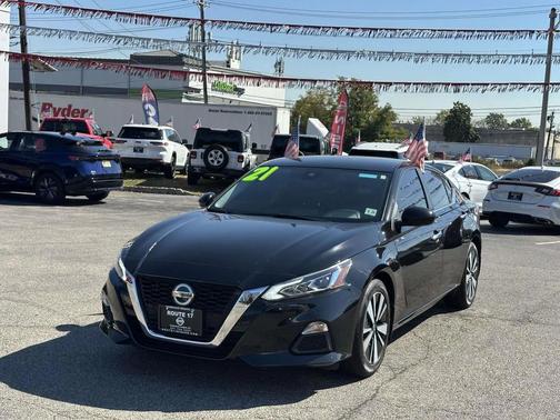 2021 Nissan Altima 2.5 SV