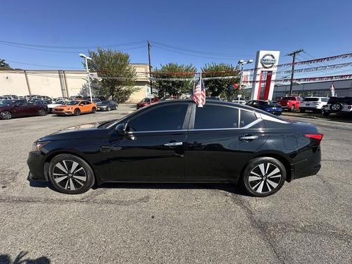 2021 Nissan Altima 2.5 SV