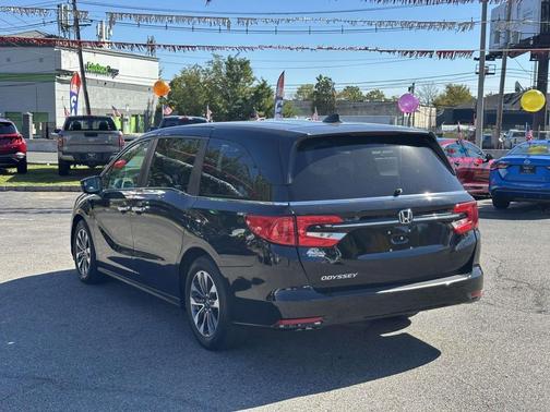Crystal Black Pearl 2021 Honda Odyssey EX-L