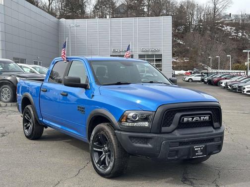 2024 RAM 1500 Classic Warlock Crew Cab 4x4 5'7' Box