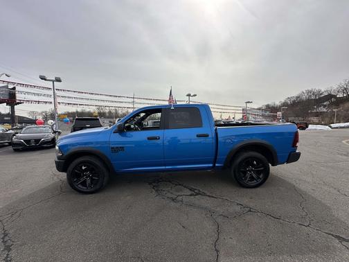 2024 RAM 1500 Classic Warlock Crew Cab 4x4 5'7' Box