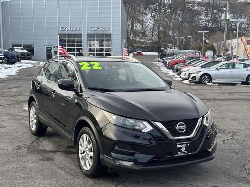 2022 Nissan Rogue Sport SV