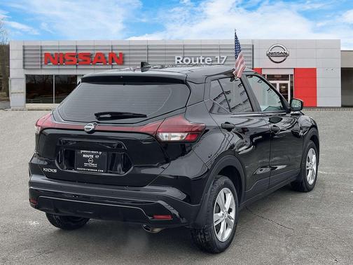 2023 Nissan Kicks S