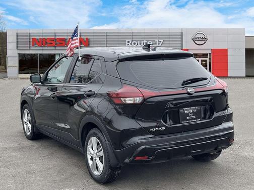 2023 Nissan Kicks S