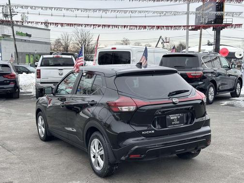 2023 Nissan Kicks S