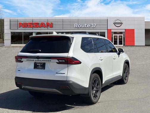 Wind Chill Pearl 2026 Toyota Grand Highlander Platinum
