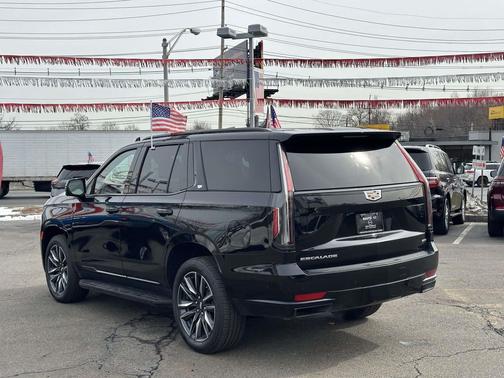 2024 Cadillac Escalade Sport