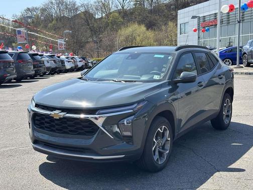 Cypress Gray 2025 Chevrolet Trax LT