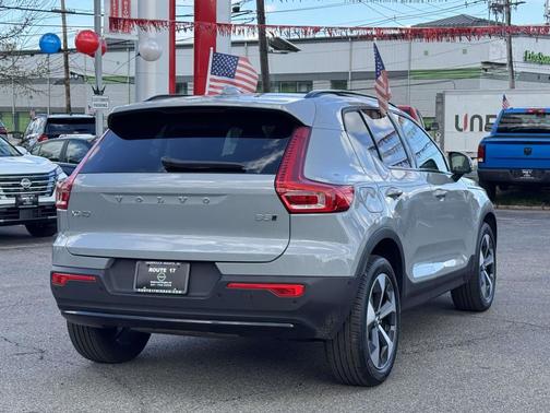 Vapour Grey Metallic 2025 Volvo XC40 B5 Plus Dark Theme