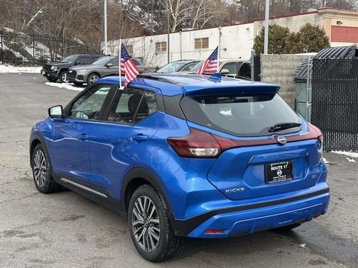 2024 Nissan Kicks SR