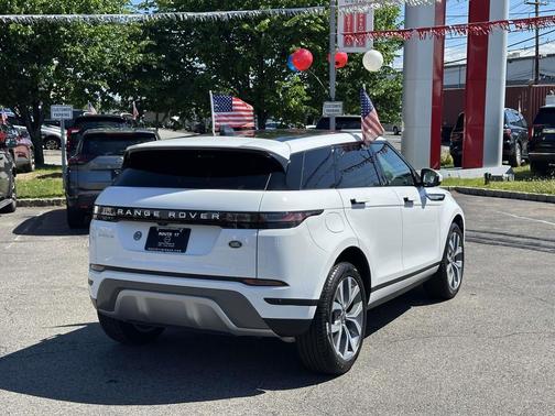 Ostuni Pearl White Metallic 2023 Land Rover Range Rover Evoque SE