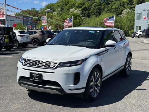 Ostuni Pearl White Metallic 2023 Land Rover Range Rover Evoque SE