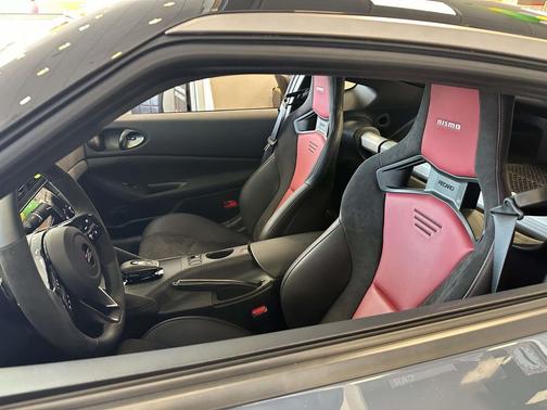 Stealth Gray/Super Black 2024 Nissan Z NISMO Auto
