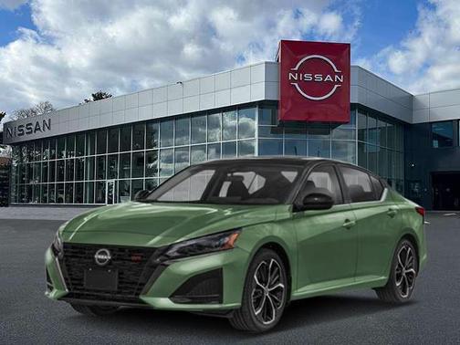 Tactical Green Metallic/Super Black 2026 Nissan Altima SR FWD