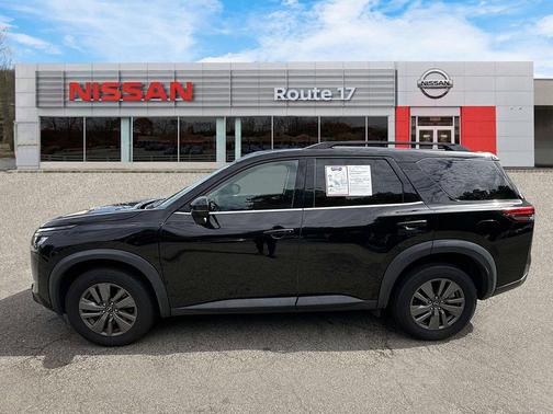 Super Black 2024 Nissan Pathfinder SV 4WD
