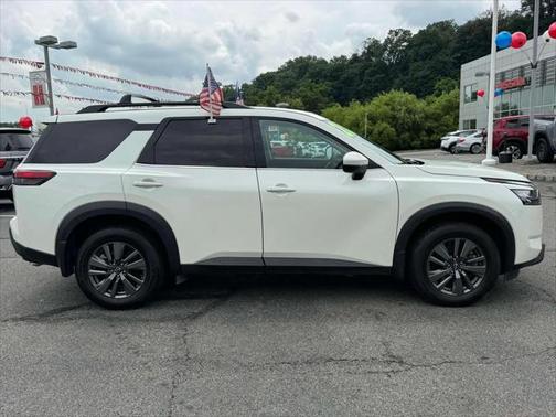 2023 Nissan Pathfinder SV 4WD