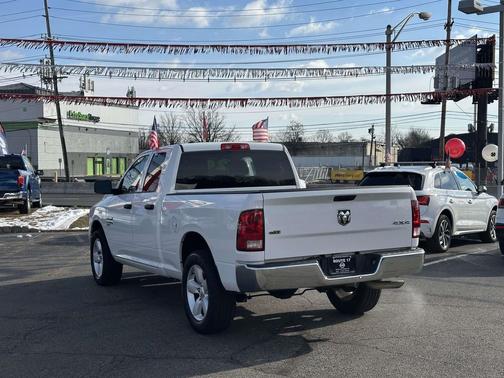 2024 RAM 1500 Classic SLT