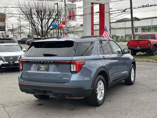 Vapor Blue Metallic 2026 Ford Explorer Active