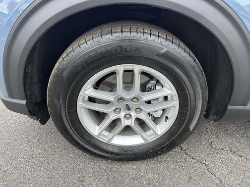 Vapor Blue Metallic 2026 Ford Explorer Active