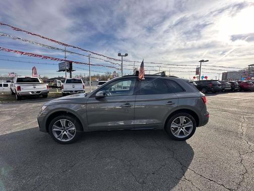 2025 Audi Q5 45 S line Premium