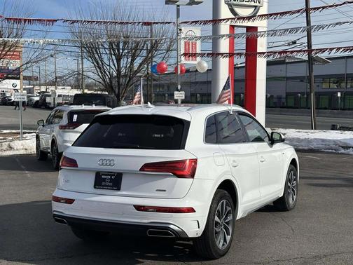 2024 Audi Q5 45 S line Premium Plus
