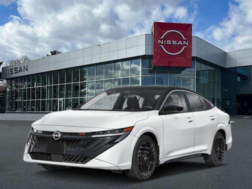 Aspen White Tricoat/Super Black 2026 Nissan Sentra SR