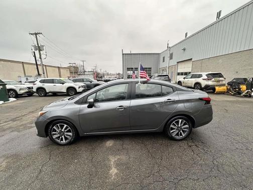 2023 Nissan Versa 1.6 SV