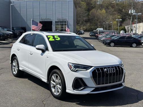 Arkona White 2025 Audi Q3 Premium 45 TFSI S line quattro Tiptronic