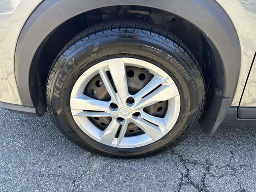 Gun Metallic 2023 Nissan Kicks S