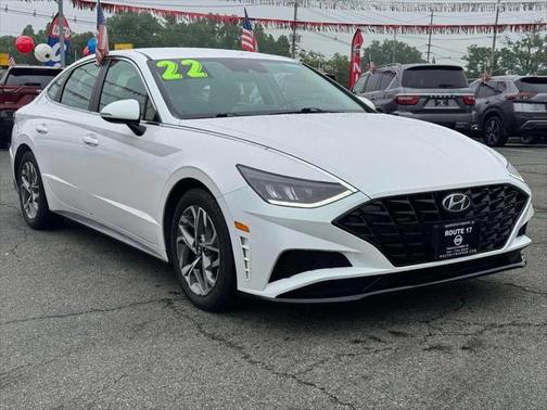 2022 Hyundai SONATA SEL