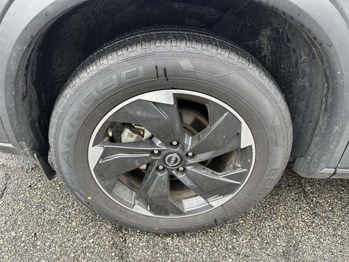 Gun Metallic 2024 Nissan Rogue SV