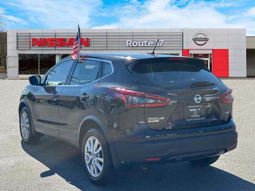 2022 Nissan Rogue Sport S