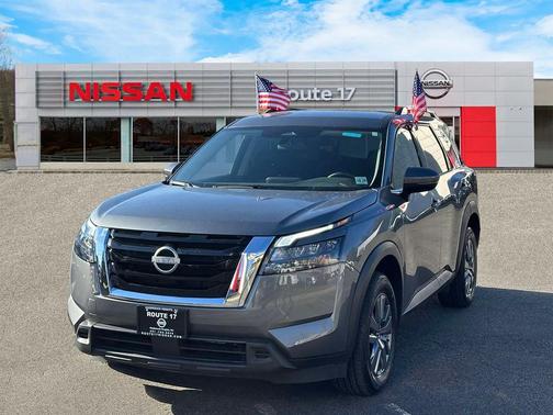 2025 Nissan Pathfinder SV 4WD